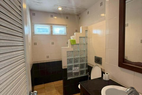 Chalet de 3 dormitorios en Hua Hin, Tailandia № 167307 - foto 8
