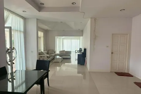 Chalet de 3 dormitorios en Hua Hin, Tailandia № 167307 - foto 2