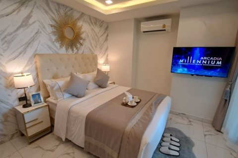 Condominio de 2 dormitorios en Pattaya, Tailandia № 157678 - foto 2