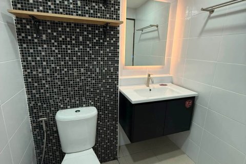 Apartamento de 3 habitaciones en Pattaya, Tailandia № 222783 - foto 8