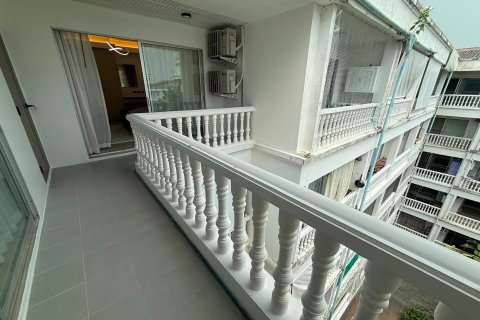 Apartamento de 3 habitaciones en Pattaya, Tailandia № 222783 - foto 5