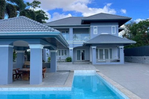 Chalet de 5 dormitorios en Pattaya, Tailandia № 222786