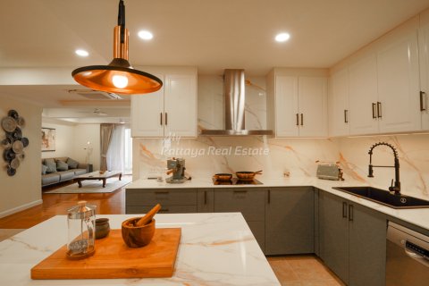 Condominio de 3 dormitorios en Bang Lamung, Tailandia № 152447 - foto 6