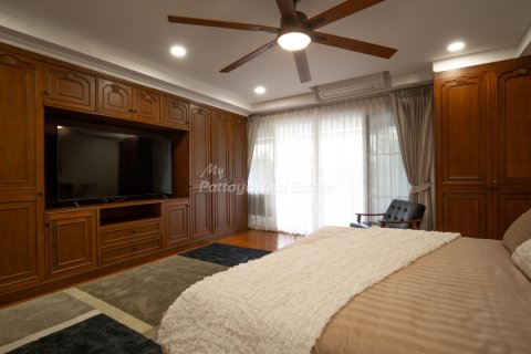 Condominio de 3 dormitorios en Bang Lamung, Tailandia № 152447 - foto 20