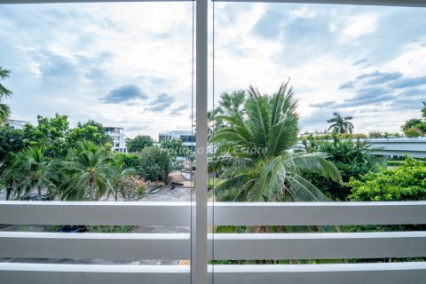 Condominio de 3 dormitorios en Bang Lamung, Tailandia № 152447 - foto 26