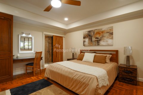 Condominio de 3 dormitorios en Bang Lamung, Tailandia № 152447 - foto 11