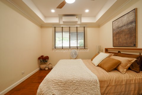 Condominio de 3 dormitorios en Bang Lamung, Tailandia № 152447 - foto 16