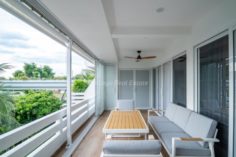 Condominio de 3 dormitorios en Bang Lamung, Tailandia № 152447 - foto 24