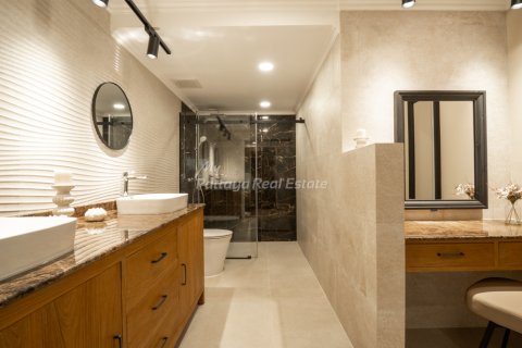 Condominio de 3 dormitorios en Bang Lamung, Tailandia № 152447 - foto 21