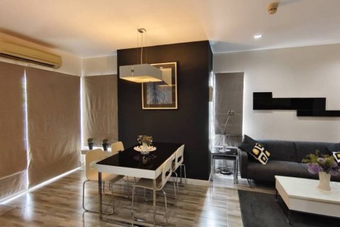 Condo à Chatuchak, Bangkok, Thaïlande, 2 chambres  № 144650 - photo 3