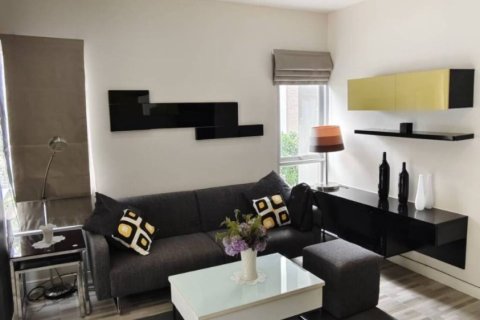 Condo à Chatuchak, Bangkok, Thaïlande, 2 chambres  № 144650 - photo 5
