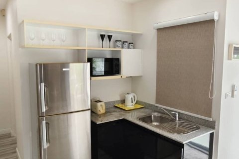 Condo à Chatuchak, Bangkok, Thaïlande, 2 chambres  № 144650 - photo 10