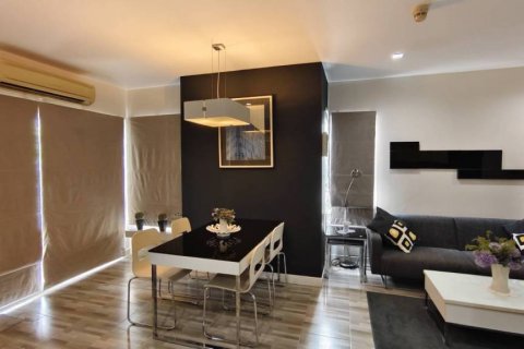 Condo à Chatuchak, Bangkok, Thaïlande, 2 chambres  № 144650 - photo 2