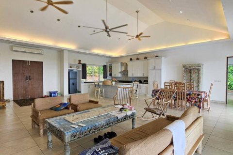 Chalet de 6 dormitorios en Phuket, Tailandia № 144653 - foto 4