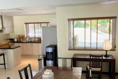 Chalet de 3 dormitorios en Kathu, Tailandia № 144652 - foto 5