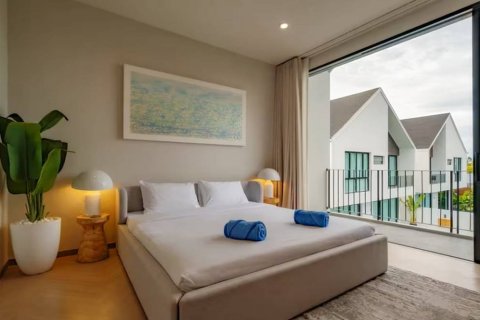 Chalet de 4 dormitorios en Phuket, Tailandia № 144655 - foto 10