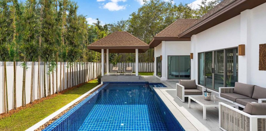 Haus in Phuket, Thailand 4 Schlafzimmer № 68491