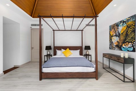 Haus in Phuket, Thailand 4 Schlafzimmer № 68491 - Foto 15
