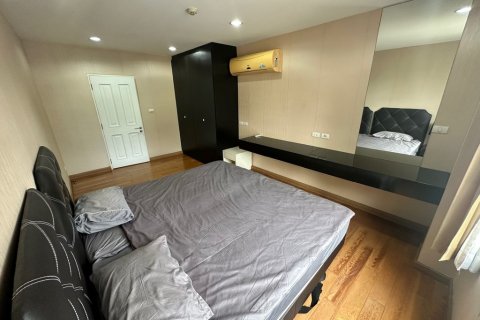 Condo in Bangkok, Thailand, 2 bedrooms  № 68490 - photo 9