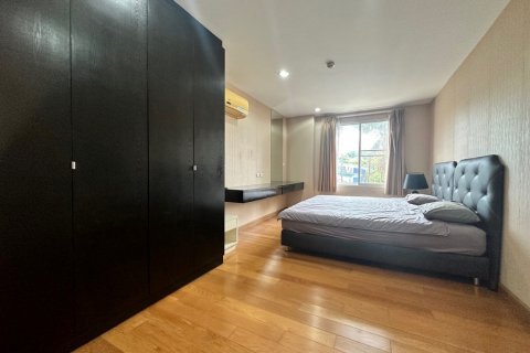 Condo in Bangkok, Thailand, 2 bedrooms  № 68490 - photo 7