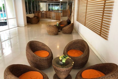Condo in Bangkok, Thailand, 2 bedrooms  № 68490 - photo 20