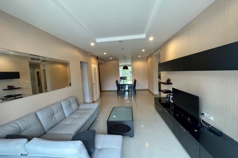 Condo in Bangkok, Thailand, 2 bedrooms  № 68490 - photo 3