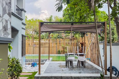 House in Bang Lamung, Thailand 6 bedrooms № 171307 - photo 13