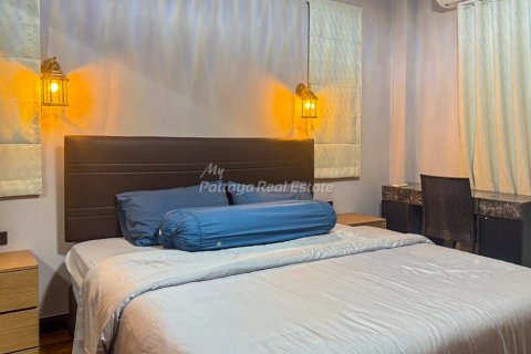 House in Bang Lamung, Thailand 6 bedrooms № 171307 - photo 8
