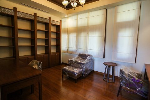 Casa de 6 dormitorios en Chiang Mai, Tailandia № 171308 - foto 30