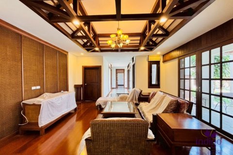 Casa de 6 dormitorios en Chiang Mai, Tailandia № 171308 - foto 16