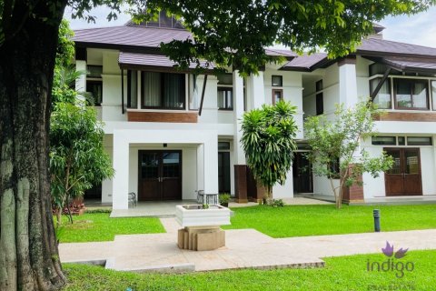 Casa de 6 dormitorios en Chiang Mai, Tailandia № 171308 - foto 3