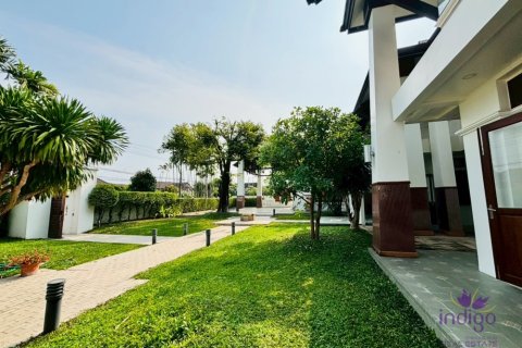 Casa de 6 dormitorios en Chiang Mai, Tailandia № 171308 - foto 10