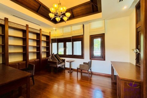 Casa de 6 dormitorios en Chiang Mai, Tailandia № 171308 - foto 18