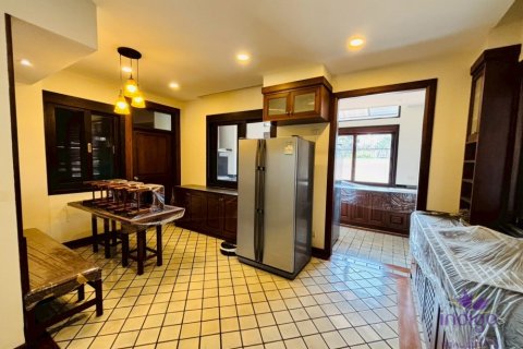 Casa de 6 dormitorios en Chiang Mai, Tailandia № 171308 - foto 13