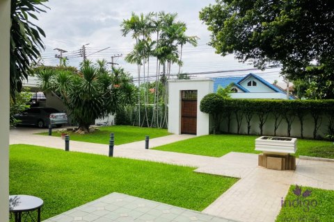 Casa de 6 dormitorios en Chiang Mai, Tailandia № 171308 - foto 8