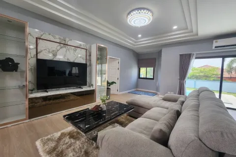 Chalet de 3 dormitorios en Pattaya, Tailandia № 159914 - foto 21