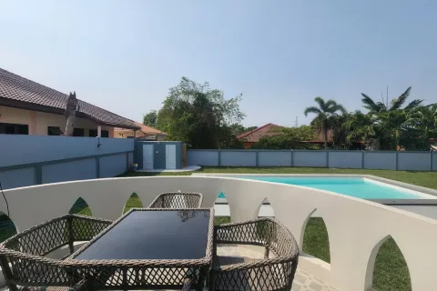 Chalet de 3 dormitorios en Pattaya, Tailandia № 159914 - foto 19
