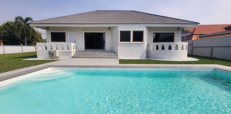 Chalet de 3 dormitorios en Pattaya, Tailandia № 159914