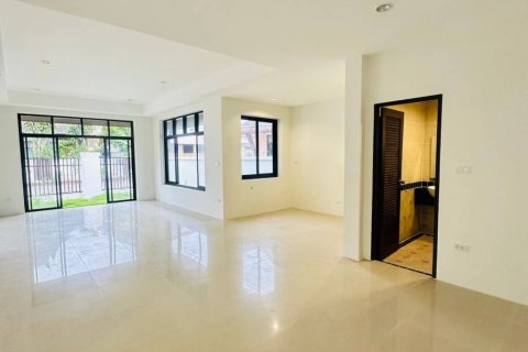 Casa de 3 dormitorios en Phuket, Tailandia № 120208 - foto 3