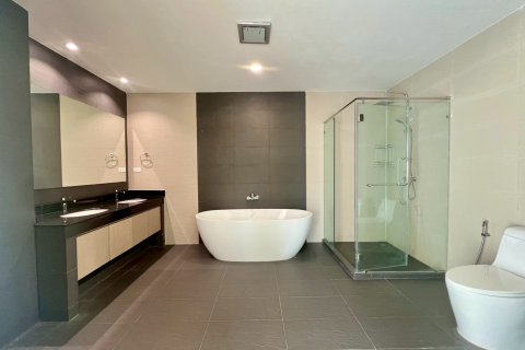 Apartamento de 5 habitaciones en Pattaya, Tailandia № 173906 - foto 12
