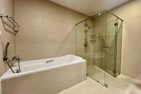 Apartamento de 5 habitaciones en Pattaya, Tailandia № 173906 - foto 20