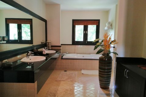 Casa de 4 dormitorios en Bang Tao, Tailandia № 3726 - foto 17