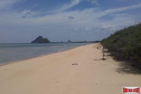 Terrain à Hua Hin, Thaïlande 22400 m2 № 202765