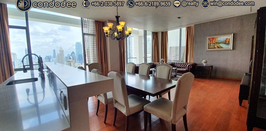 Condo in Sathon, Bangkok, Thailand, 3 bedrooms  № 201256