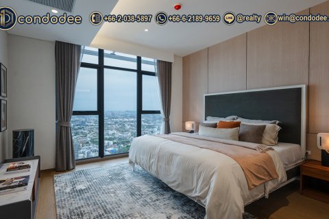 Condo in Bangkok, Thailand, 3 bedrooms № 201258 - photo 2
