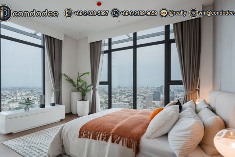 Condo in Bangkok, Thailand, 3 bedrooms № 201258 - photo 10