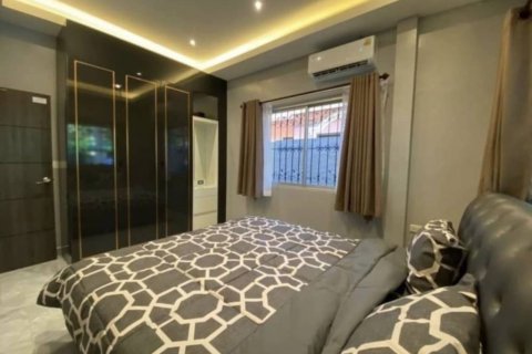 Casa de 3 dormitorios en Pattaya, Tailandia № 115169 - foto 9