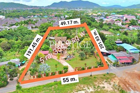House in Pattaya, Thailand 6 bedrooms № 198313 - photo 27