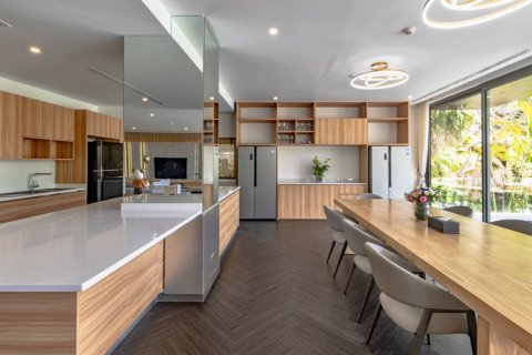 Casa de 6 dormitorios en Bang Tao, Tailandia № 180487 - foto 18