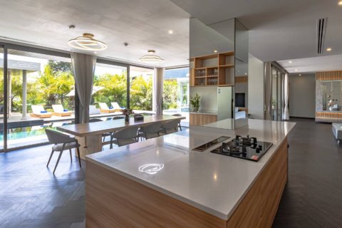 Casa de 6 dormitorios en Bang Tao, Tailandia № 180487 - foto 16